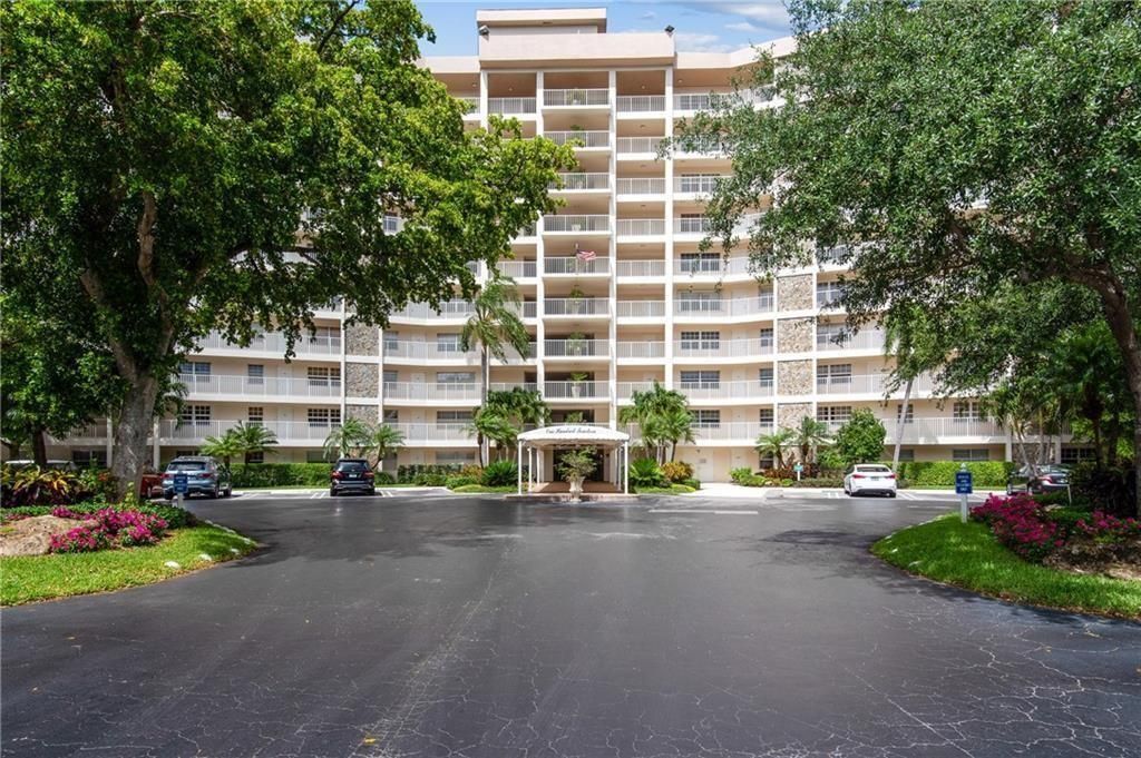 3507 Oaks Way , Unit 307, Pompano Beach, FL 33069 Photo