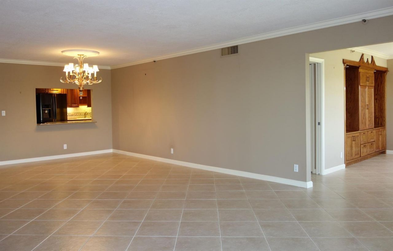 3507 Oaks Way , Unit 307, Pompano Beach, FL 33069 Photo