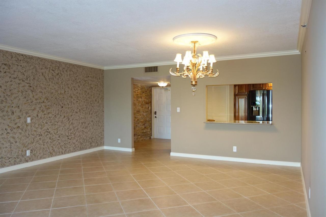 3507 Oaks Way , Unit 307, Pompano Beach, FL 33069 Photo