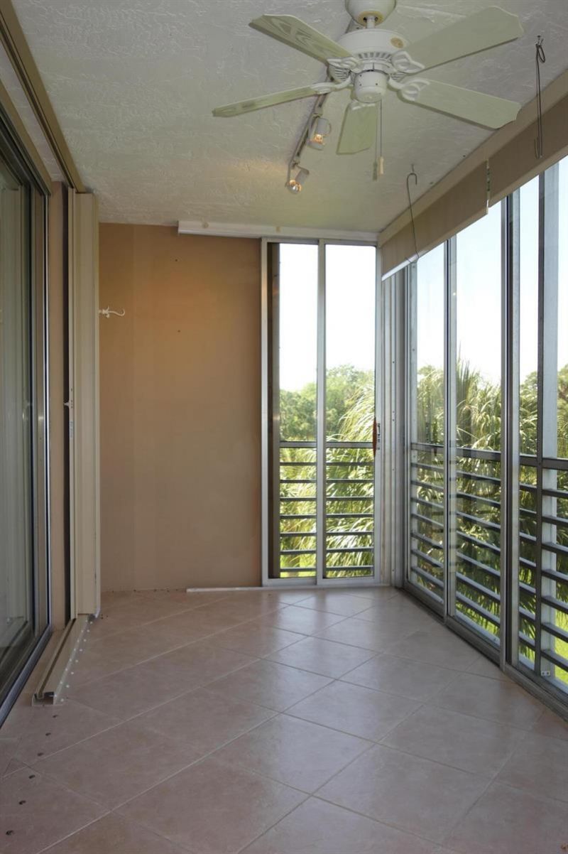 3507 Oaks Way , Unit 307, Pompano Beach, FL 33069 Photo