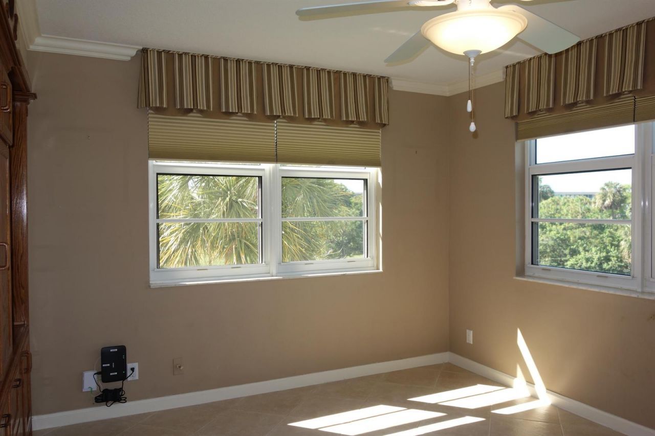3507 Oaks Way , Unit 307, Pompano Beach, FL 33069 Photo