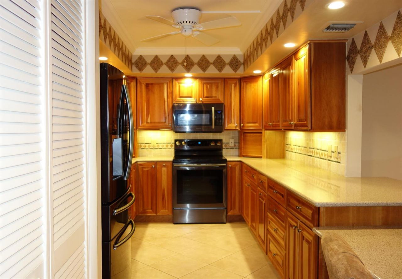 3507 Oaks Way , Unit 307, Pompano Beach, FL 33069 Photo
