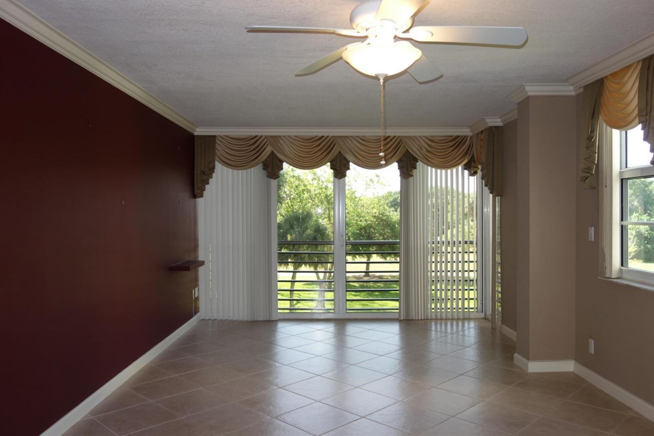 3507 Oaks Way , Unit 307, Pompano Beach, FL 33069 Photo