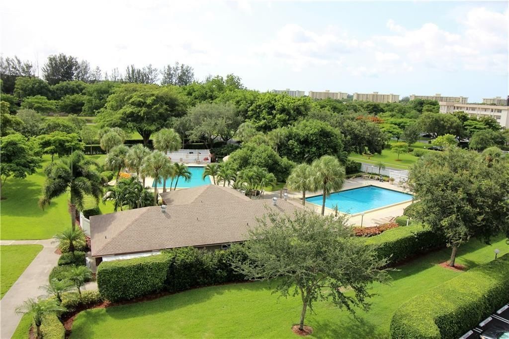 3507 Oaks Way , Unit 307, Pompano Beach, FL 33069 Photo