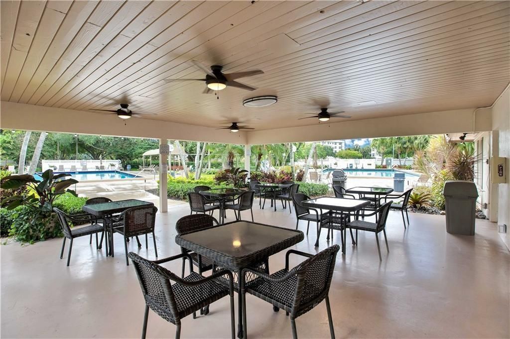 3507 Oaks Way , Unit 307, Pompano Beach, FL 33069 Photo