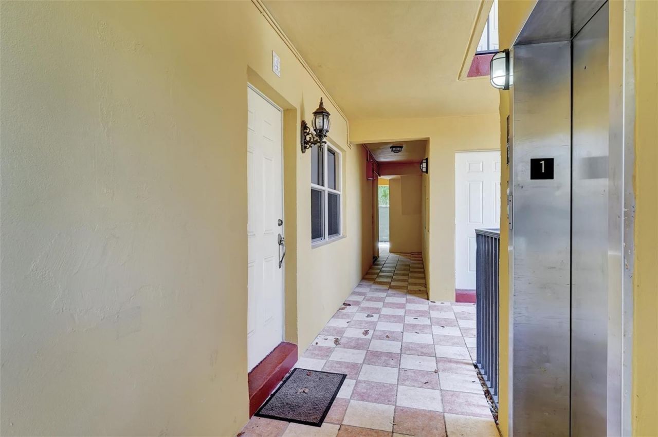 744 NE 14th Avenue , Unit 4, Fort Lauderdale, FL 33304 Photo