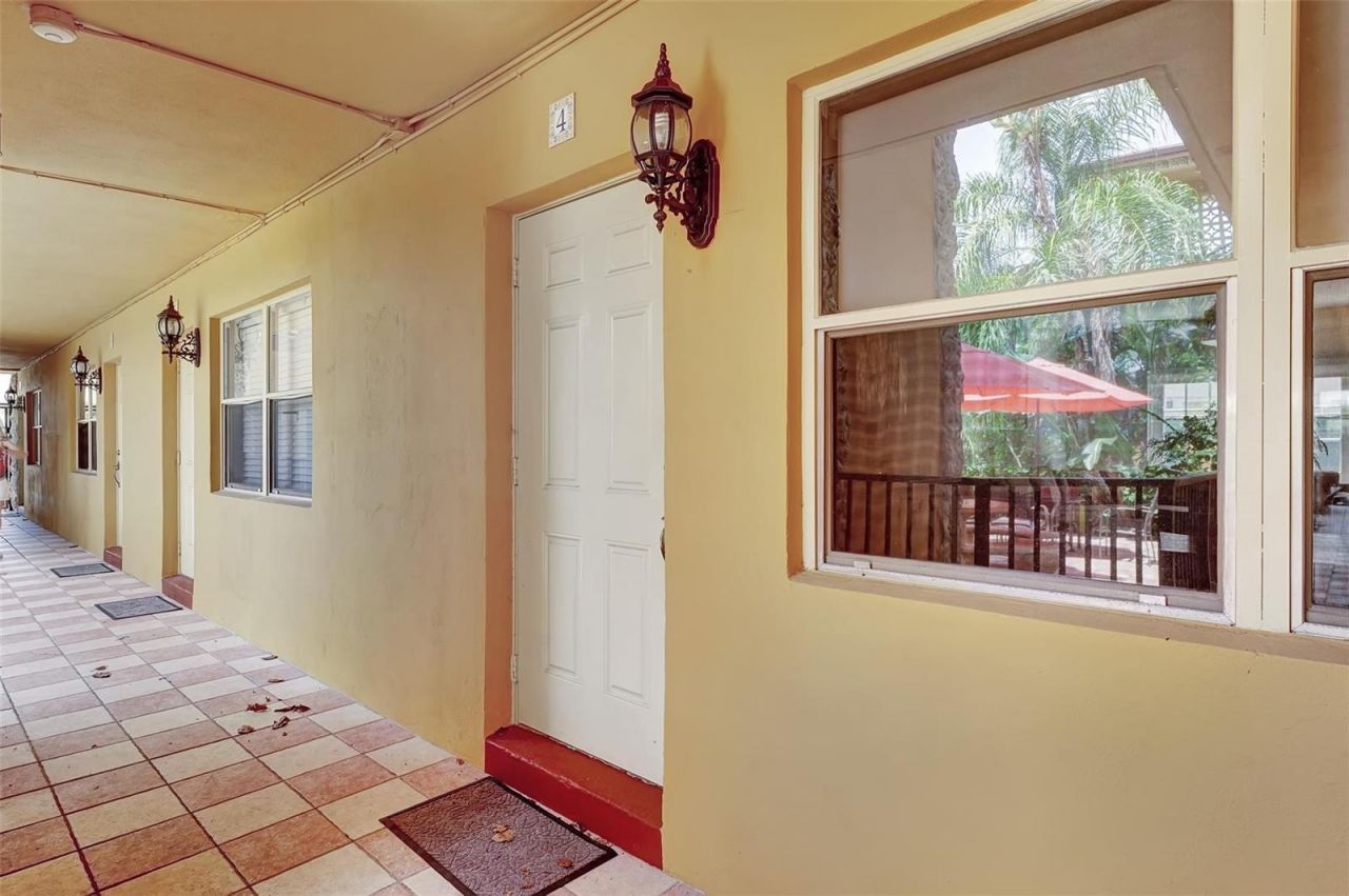 744 NE 14th Avenue , Unit 4, Fort Lauderdale, FL 33304 Photo