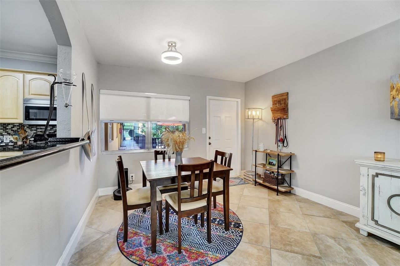 744 NE 14th Avenue , Unit 4, Fort Lauderdale, FL 33304 Photo