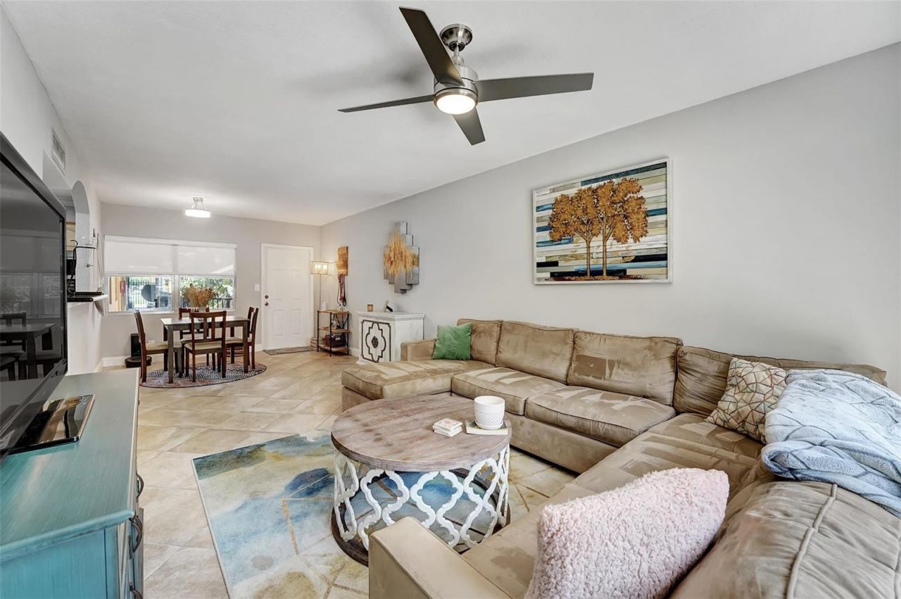744 NE 14th Avenue , Unit 4, Fort Lauderdale, FL 33304 Photo