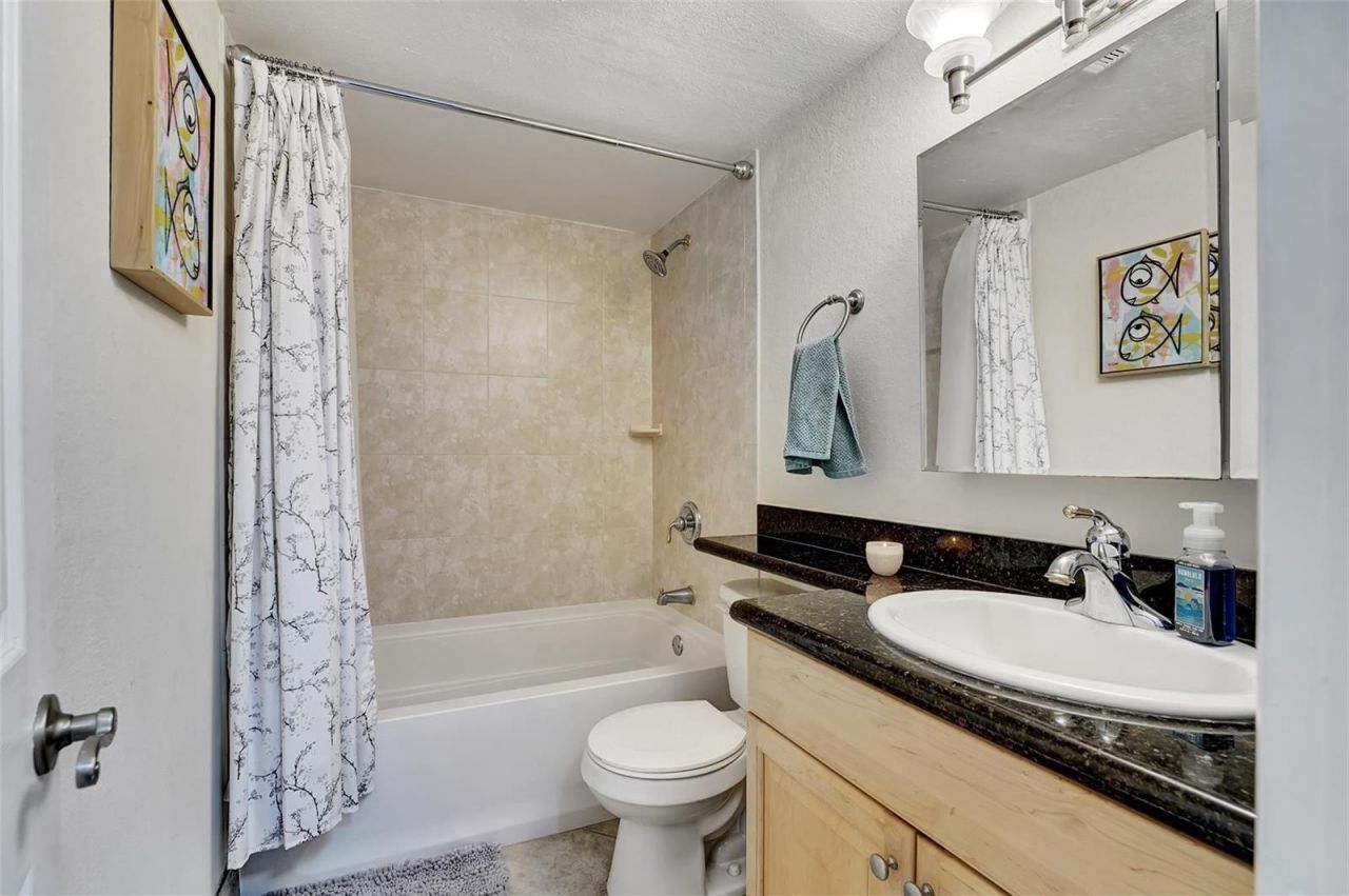 744 NE 14th Avenue , Unit 4, Fort Lauderdale, FL 33304 Photo