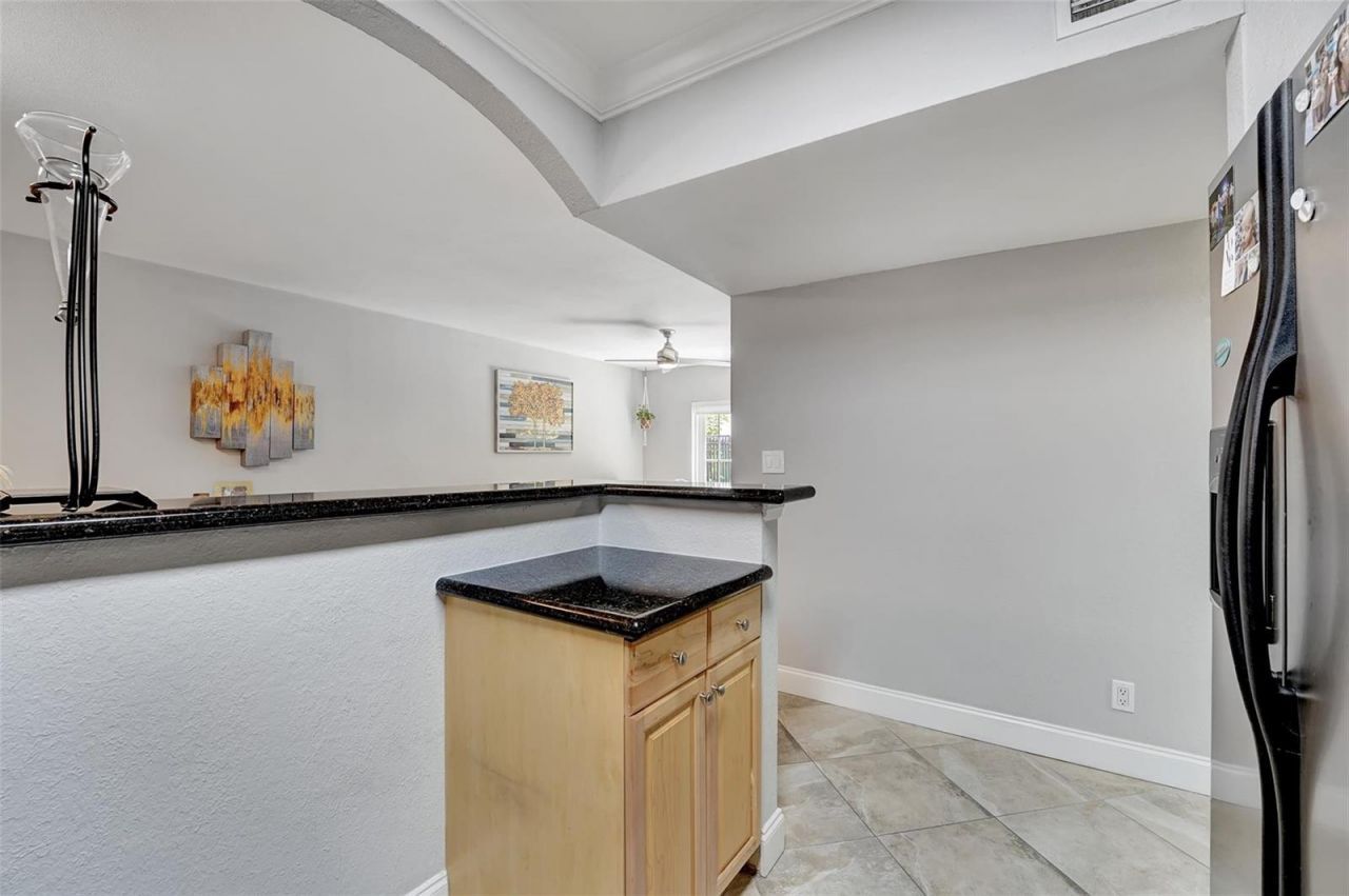 744 NE 14th Avenue , Unit 4, Fort Lauderdale, FL 33304 Photo