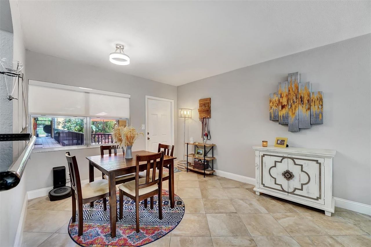 744 NE 14th Avenue , Unit 4, Fort Lauderdale, FL 33304 Photo