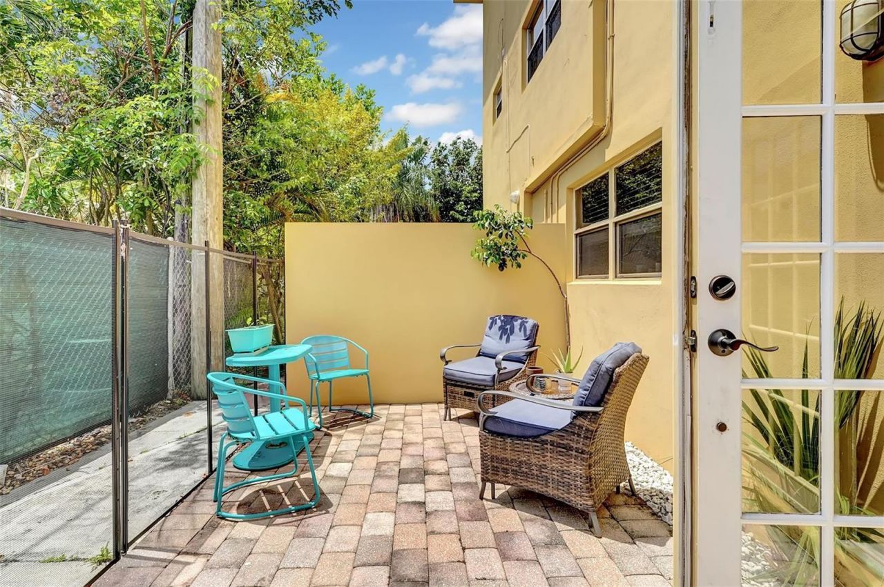 744 NE 14th Avenue , Unit 4, Fort Lauderdale, FL 33304 Photo