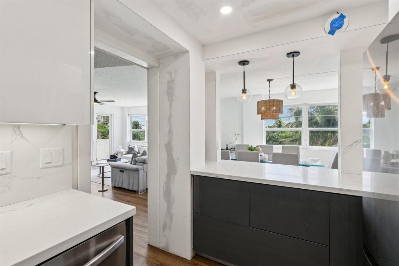 133 N Pompano Beach Boulevard , Unit 210, Pompano Beach, FL 33062 Photo