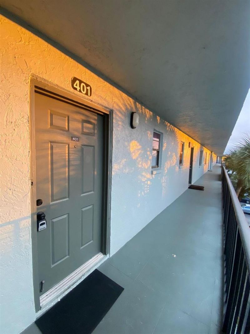 9440 SW 8th Street , Unit 401, Boca Raton, FL 33428 Photo