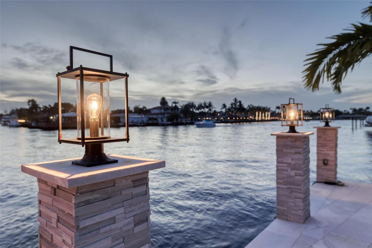2005 N Riverside Drive , Pompano Beach, FL 33062 Photo