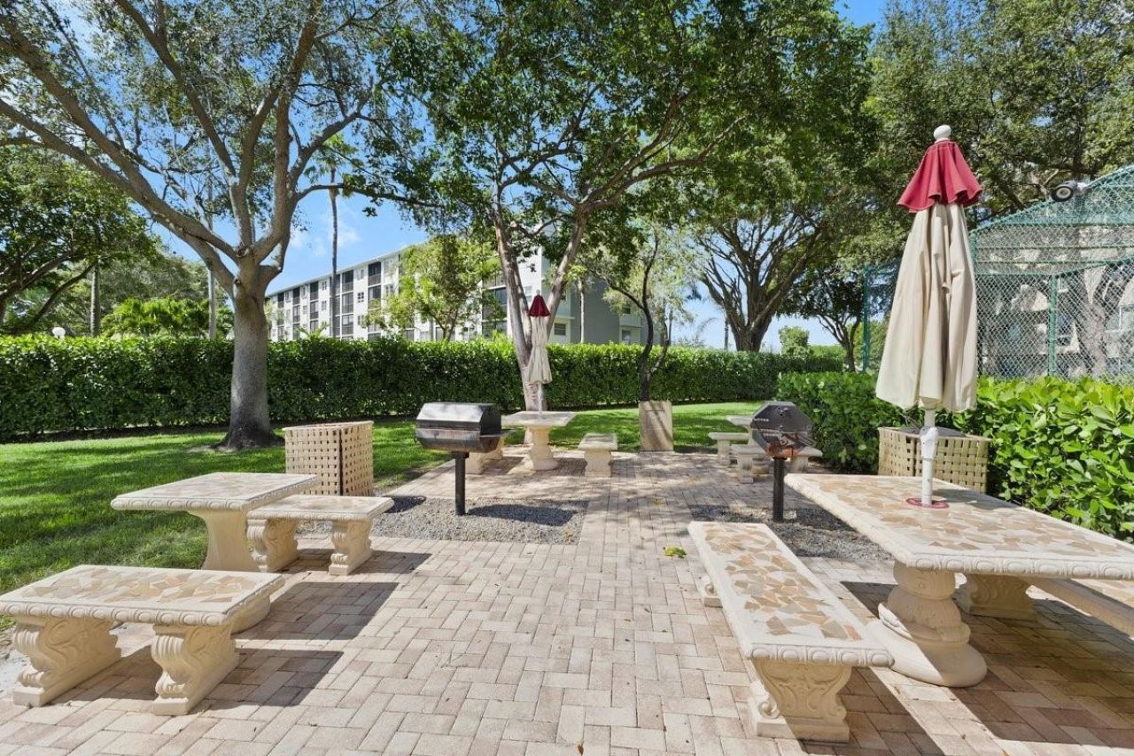 2106 S Cypress Bend Drive , Unit 506, Pompano Beach, FL 33069 Photo