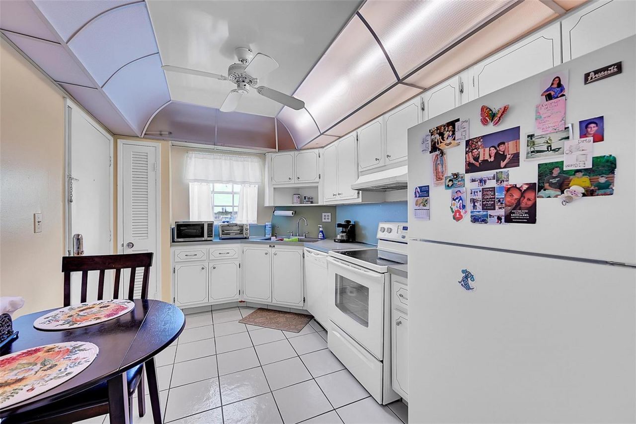 3475 Broken Woods Drive , Unit 401, Coral Springs, FL 33065 Photo