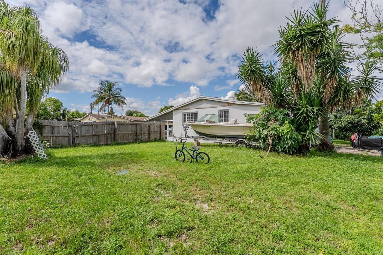 2011 SW 97th Terrace , Miramar, FL 33025 Photo