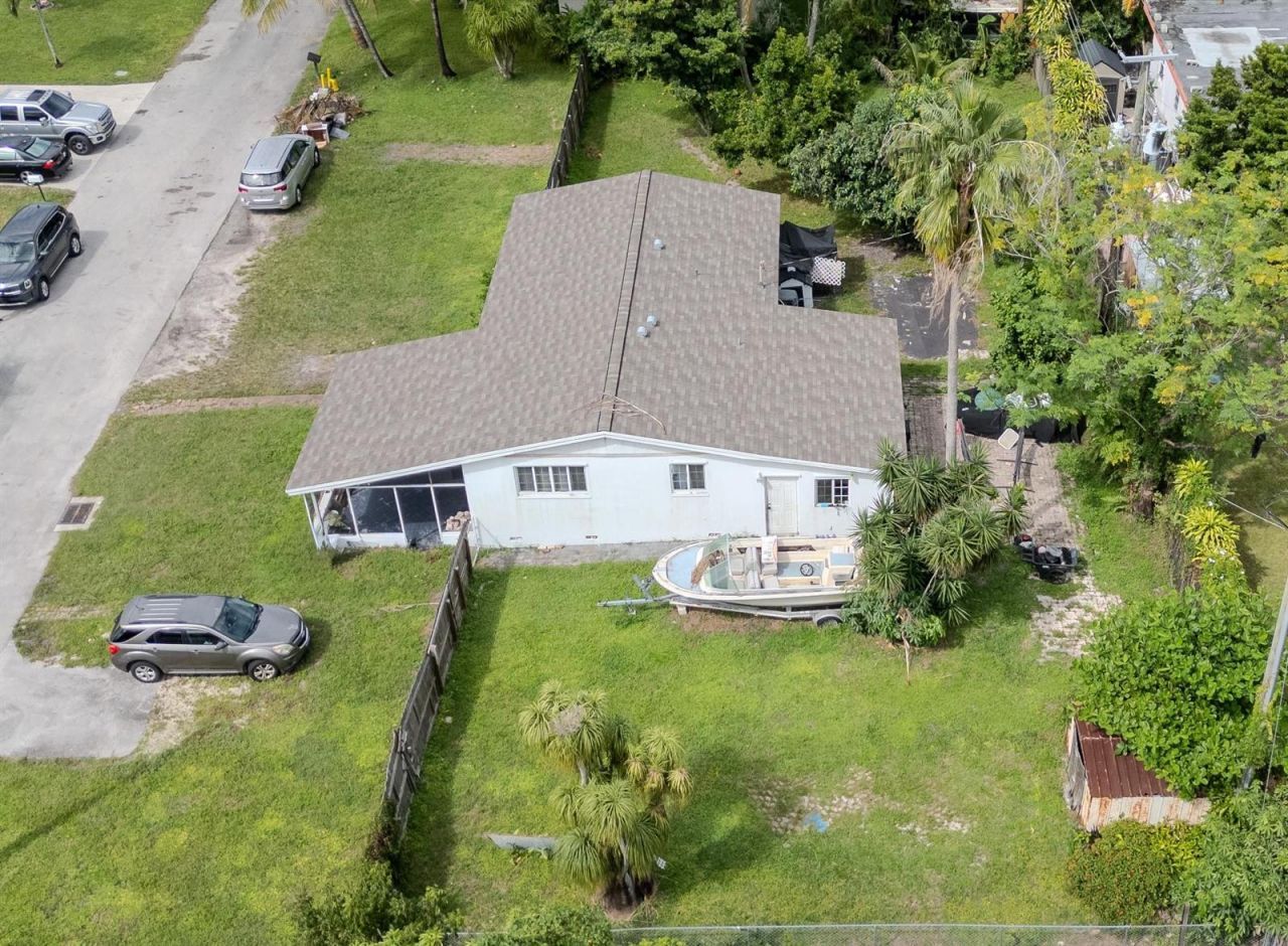 2011 SW 97th Terrace , Miramar, FL 33025 Photo