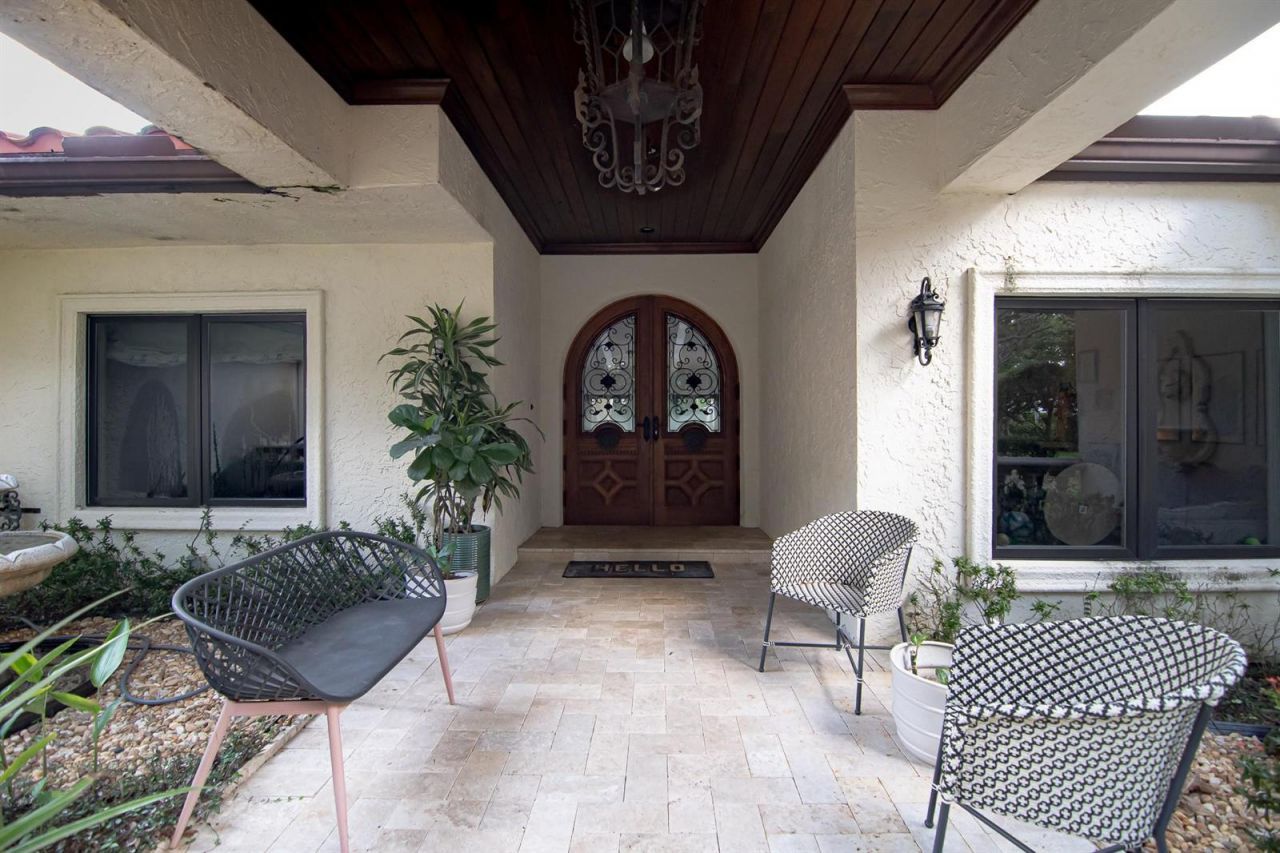 8208 Twin Lake Drive , Boca Raton, FL 33496 Photo