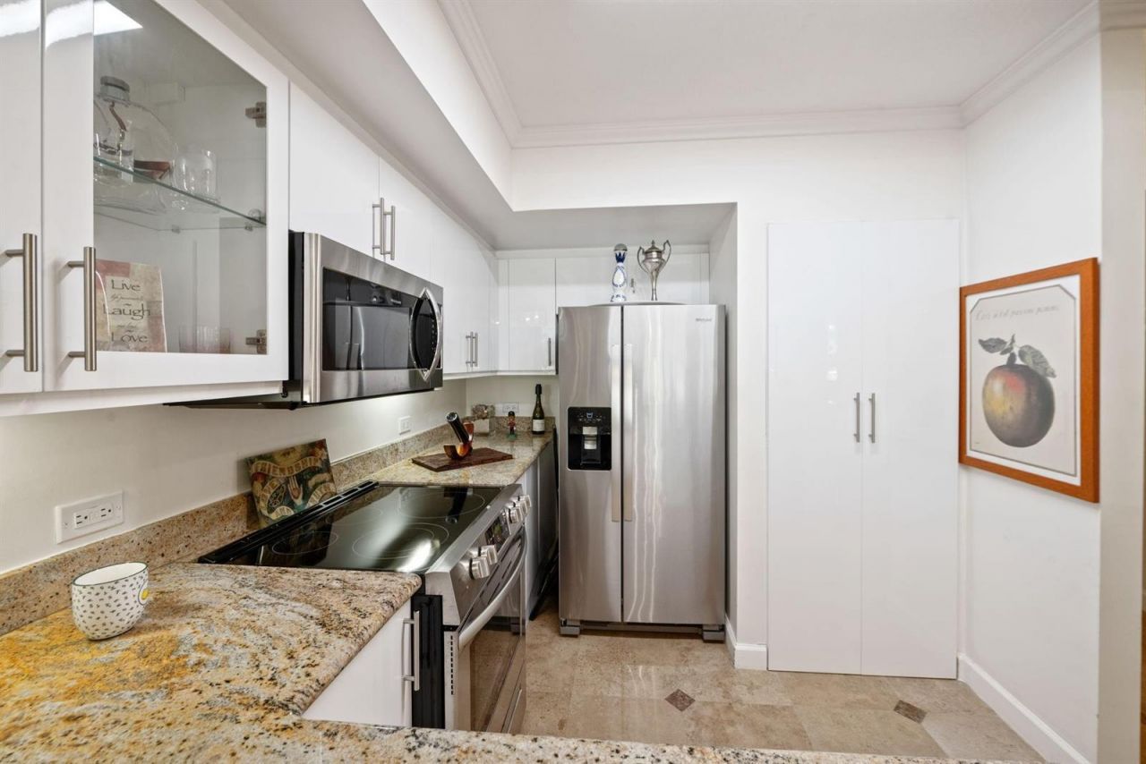 2011 N Ocean Boulevard , Unit 206, Fort Lauderdale, FL 33305 Photo