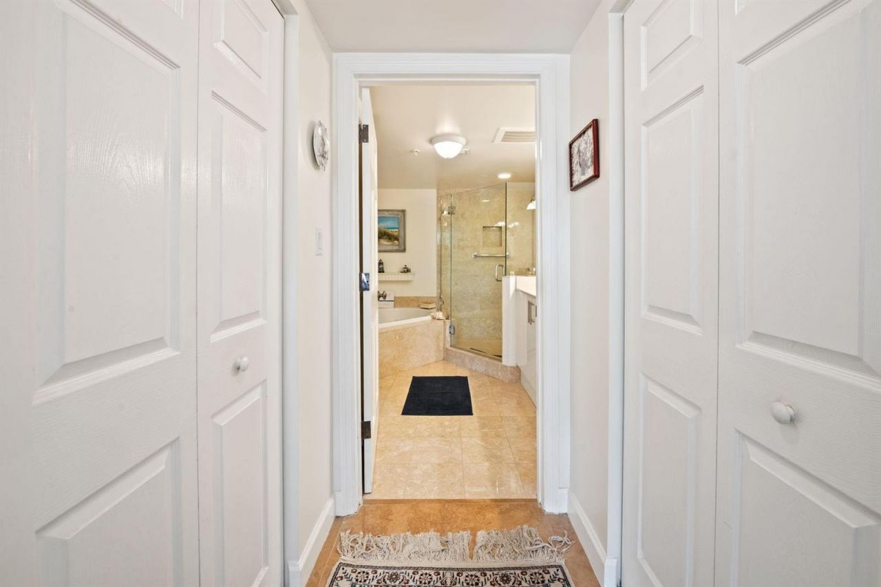 2011 N Ocean Boulevard , Unit 206, Fort Lauderdale, FL 33305 Photo