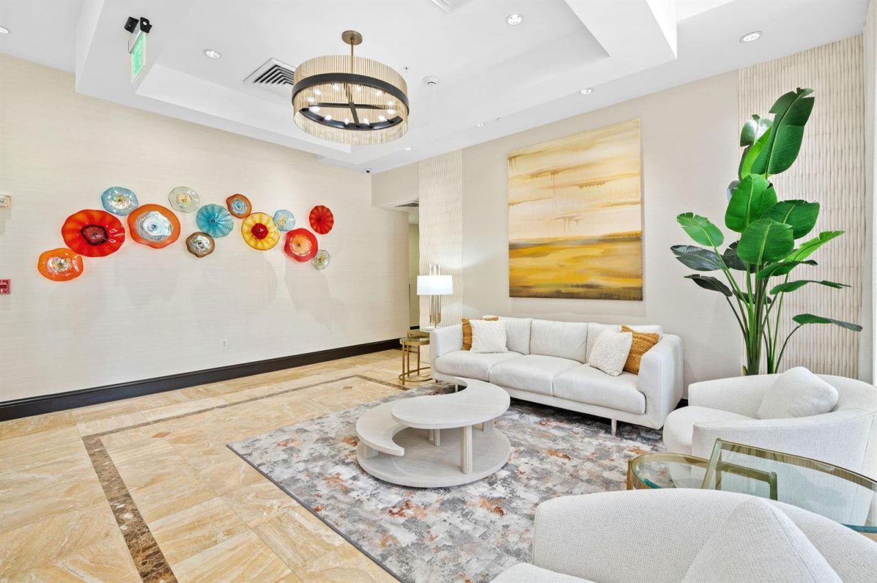 2011 N Ocean Boulevard , Unit 206, Fort Lauderdale, FL 33305 Photo