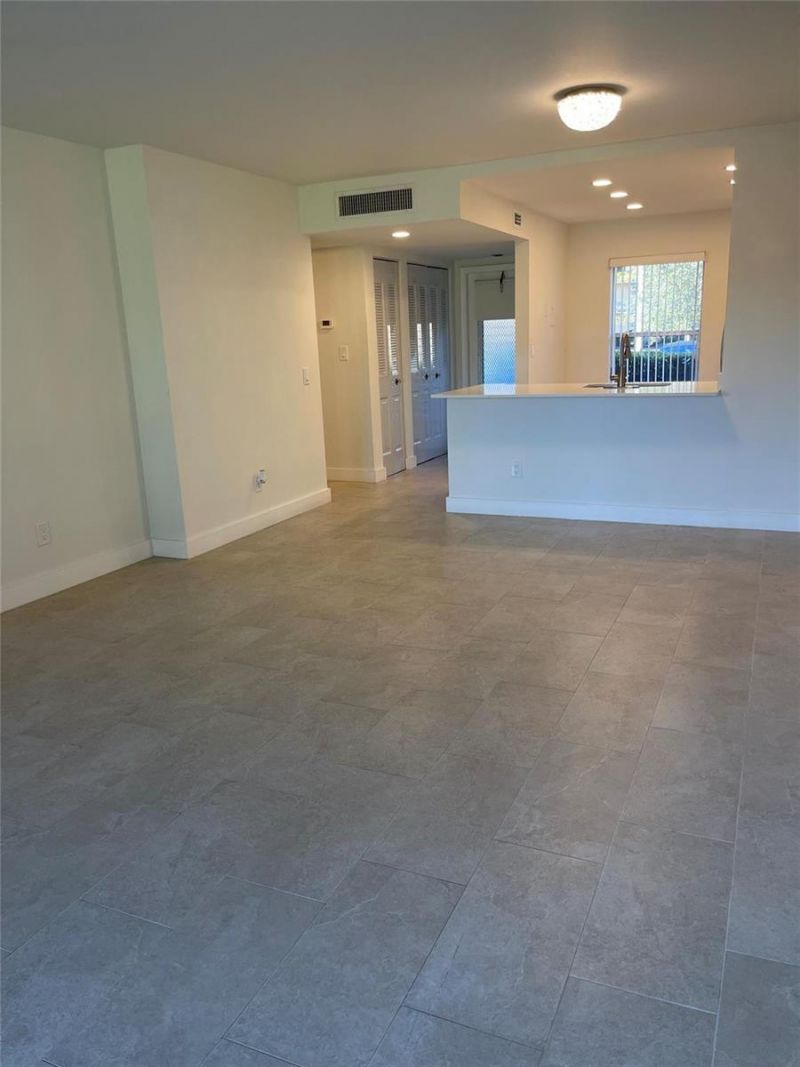 5890 NW 64th Avenue , Unit 103, Fort Lauderdale, FL 33319 Photo