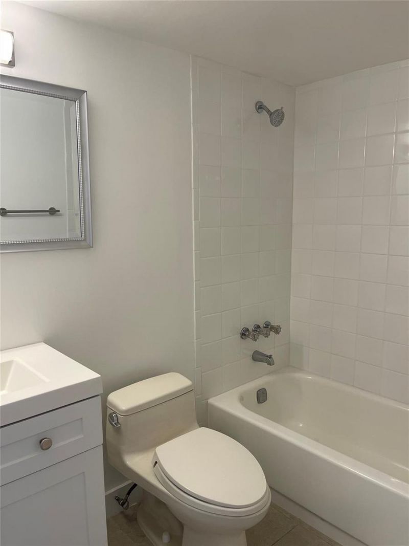 5890 NW 64th Avenue , Unit 103, Fort Lauderdale, FL 33319 Photo