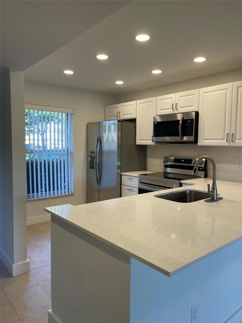 5890 NW 64th Avenue , Unit 103, Fort Lauderdale, FL 33319 Photo