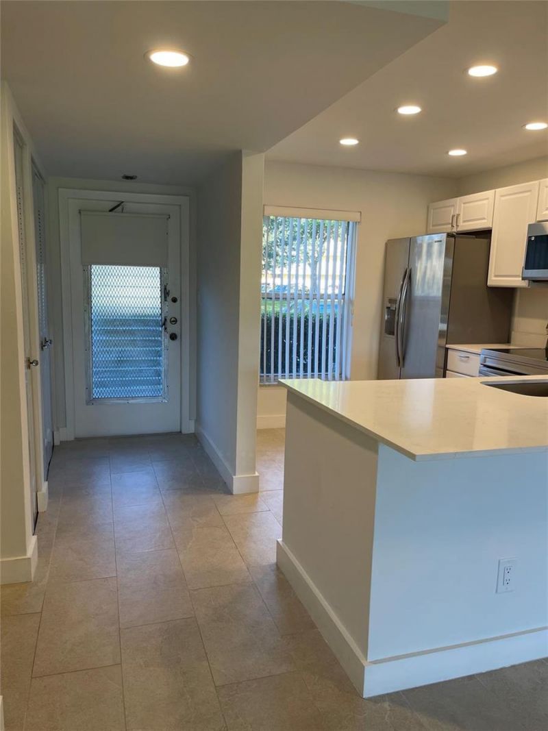 5890 NW 64th Avenue , Unit 103, Fort Lauderdale, FL 33319 Photo
