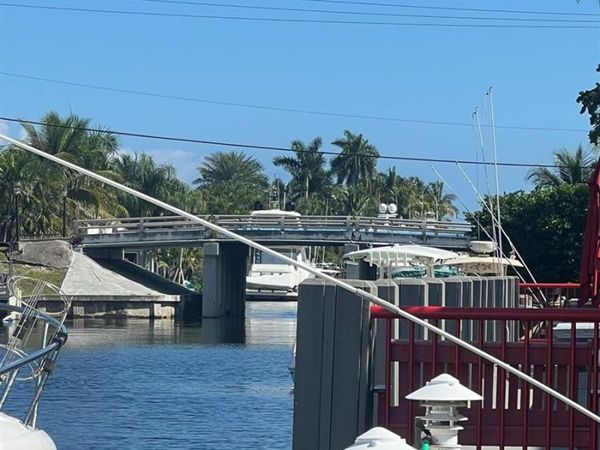 2811 NE 51st Street , Unit 6, Fort Lauderdale, FL 33308