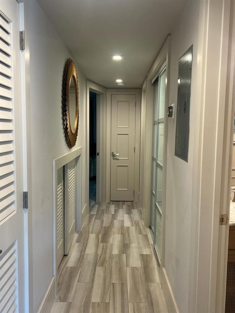 2811 NE 51st Street , Unit 6, Fort Lauderdale, FL 33308 Photo