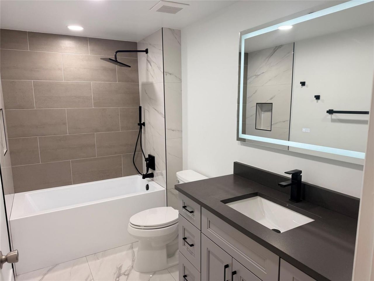 100 N Federal Highway , Unit 1226, Fort Lauderdale, FL 33301 Photo