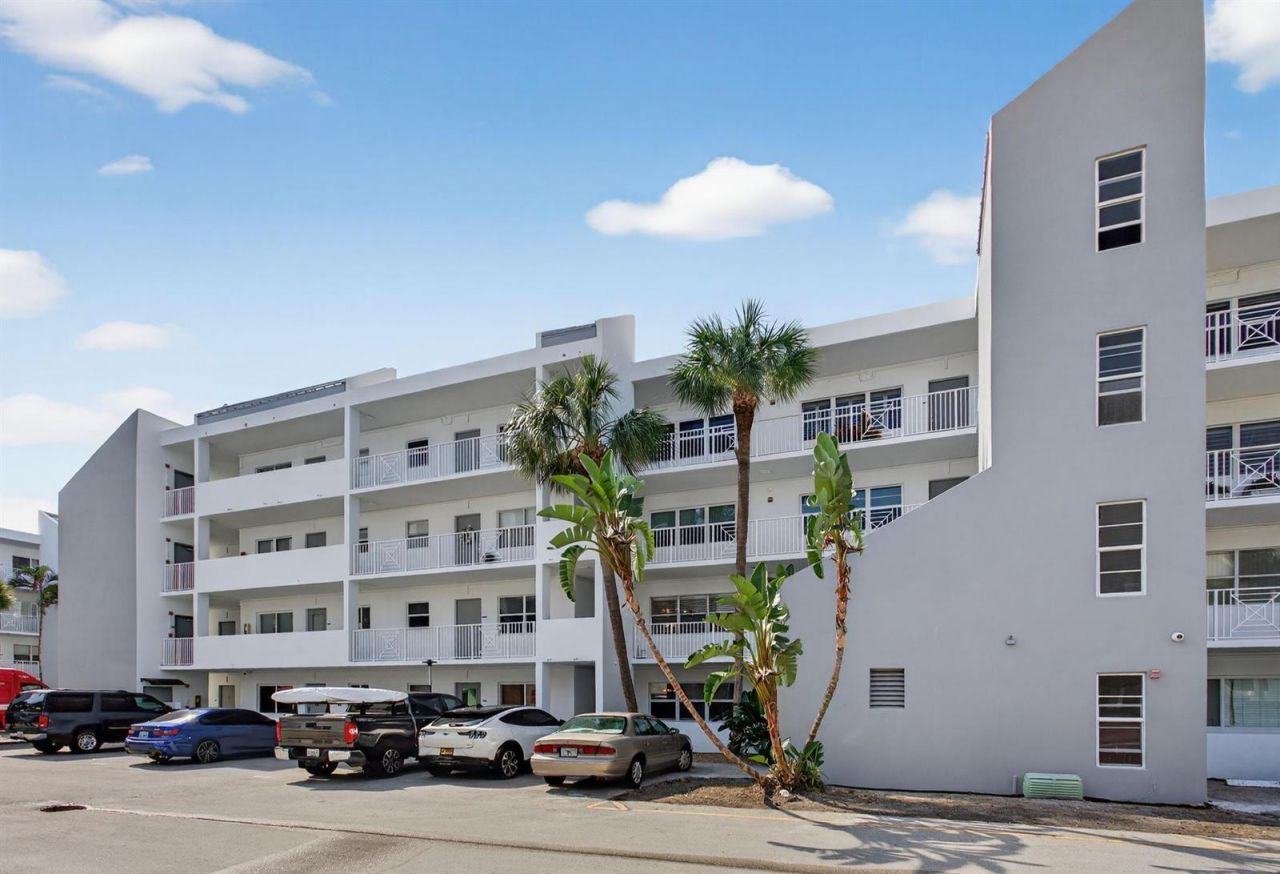 2850 NE 14th Street Causeway , Unit 107, Pompano Beach, FL 33062 Photo