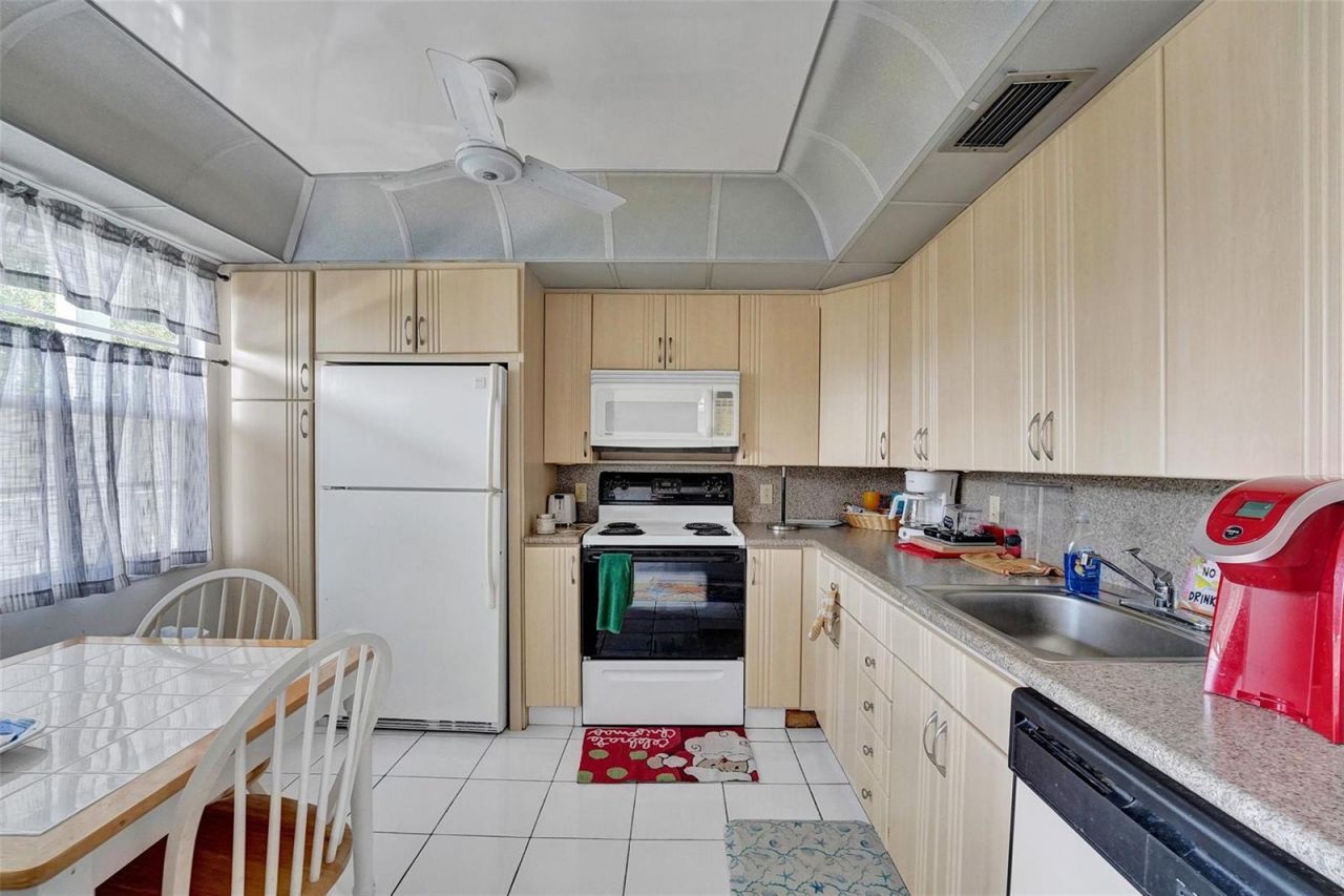 2505 Antigua Terrace , Unit L3, Coconut Creek, FL 33066 Photo