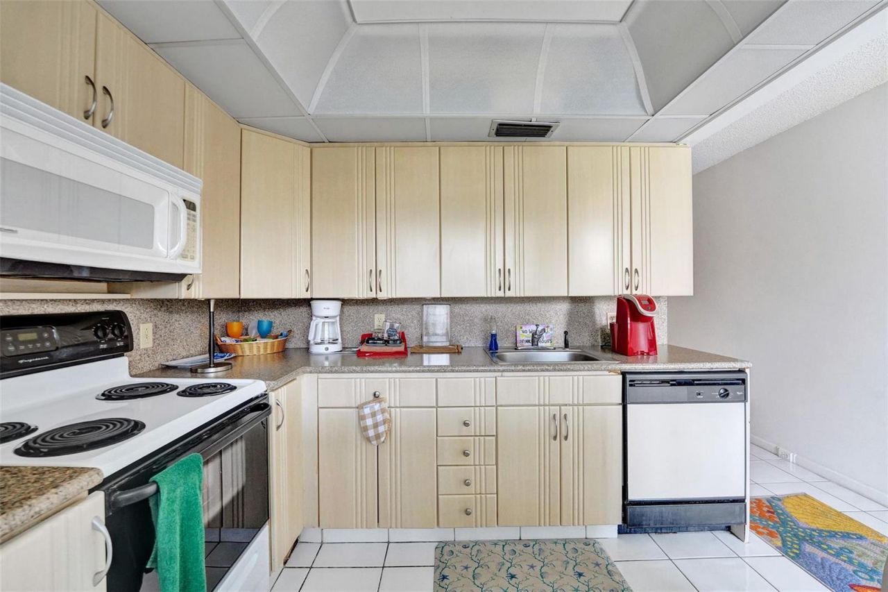 2505 Antigua Terrace , Unit L3, Coconut Creek, FL 33066 Photo