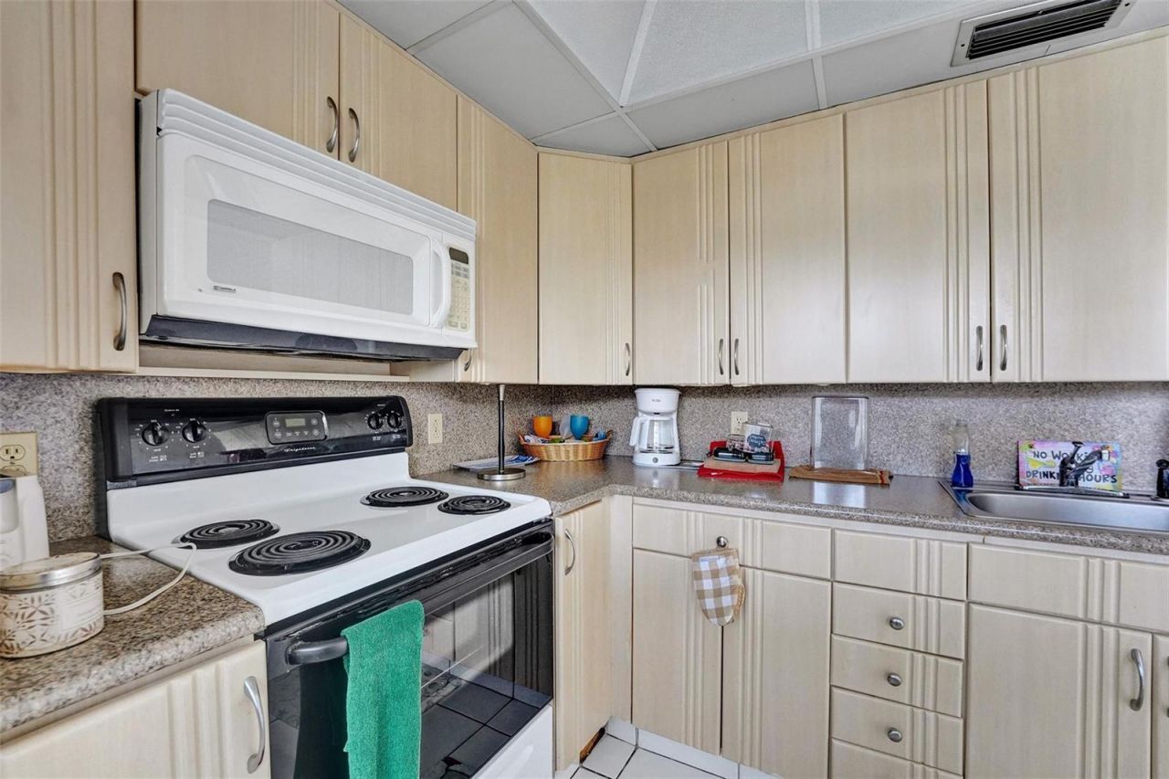 2505 Antigua Terrace , Unit L3, Coconut Creek, FL 33066 Photo