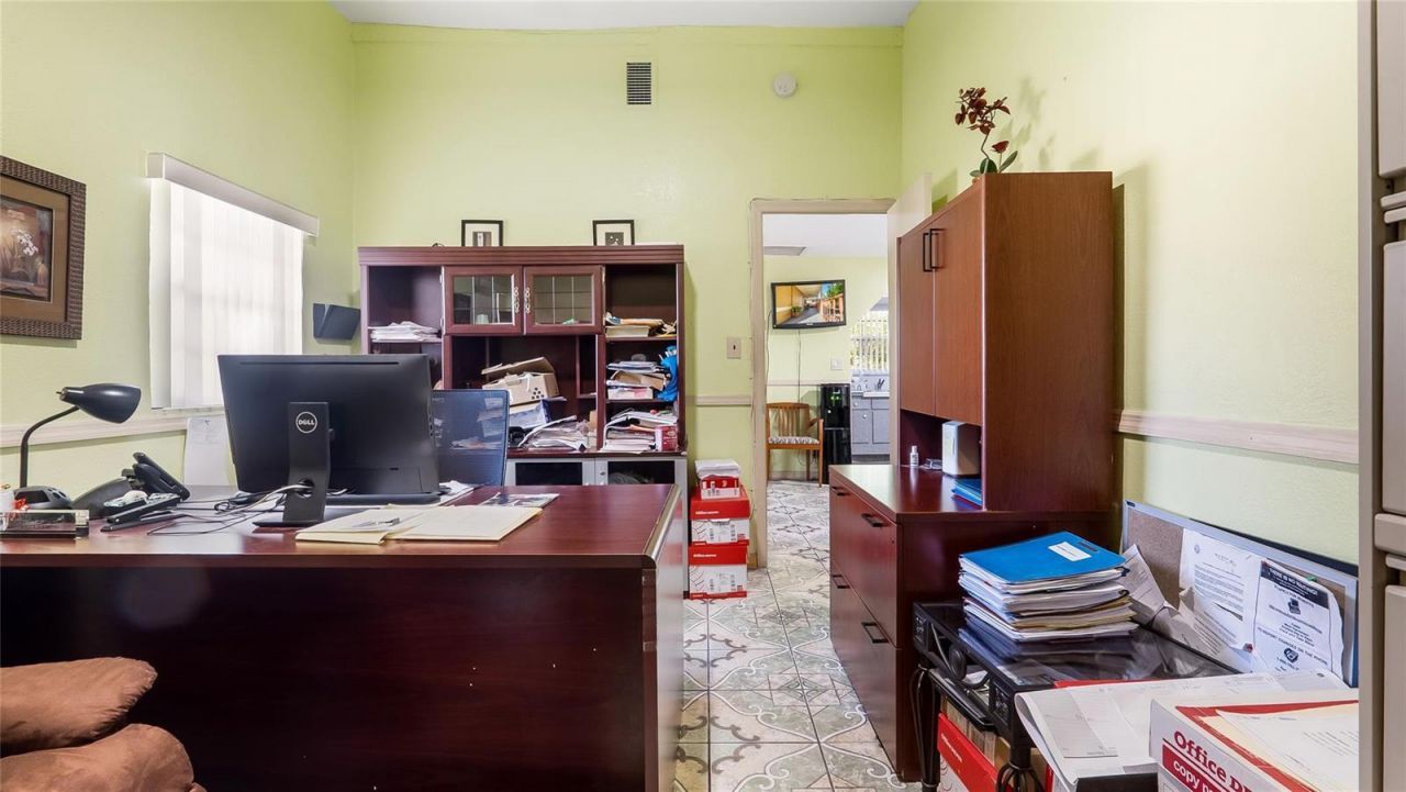 117 SW 1st Avenue , Hallandale Beach, FL 33009 Photo