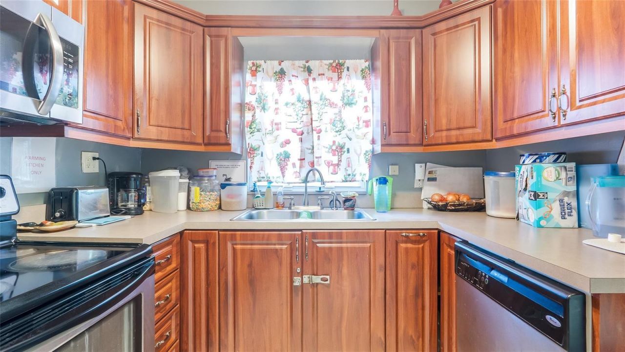 117 SW 1st Avenue , Hallandale Beach, FL 33009 Photo