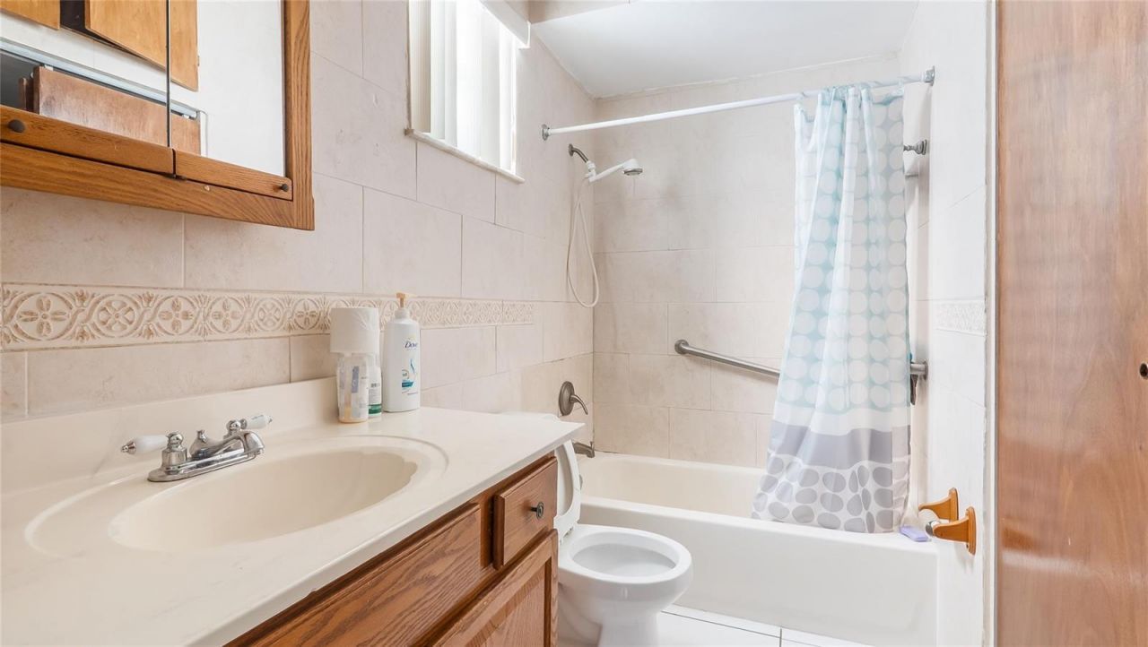117 SW 1st Avenue , Hallandale Beach, FL 33009 Photo