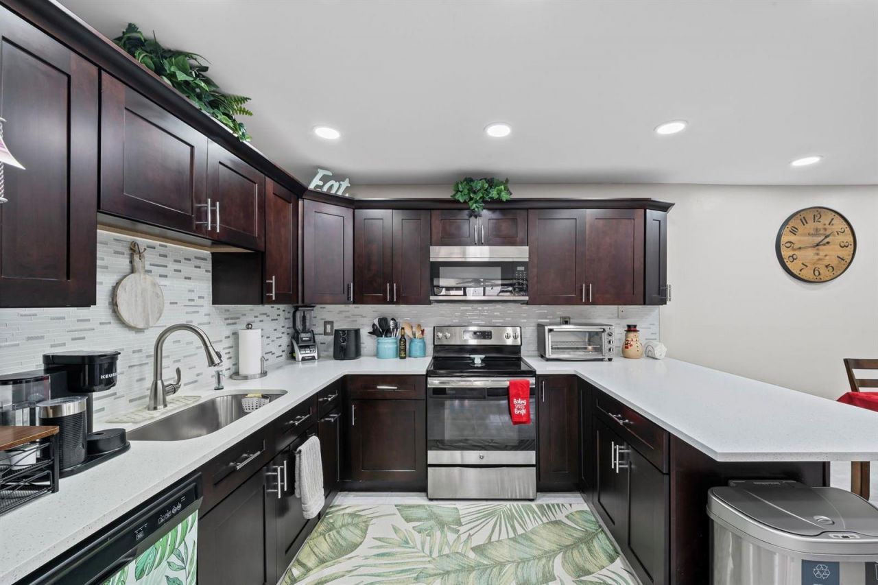747 NW 30th Avenue , Unit D, Delray Beach, FL 33445 Photo