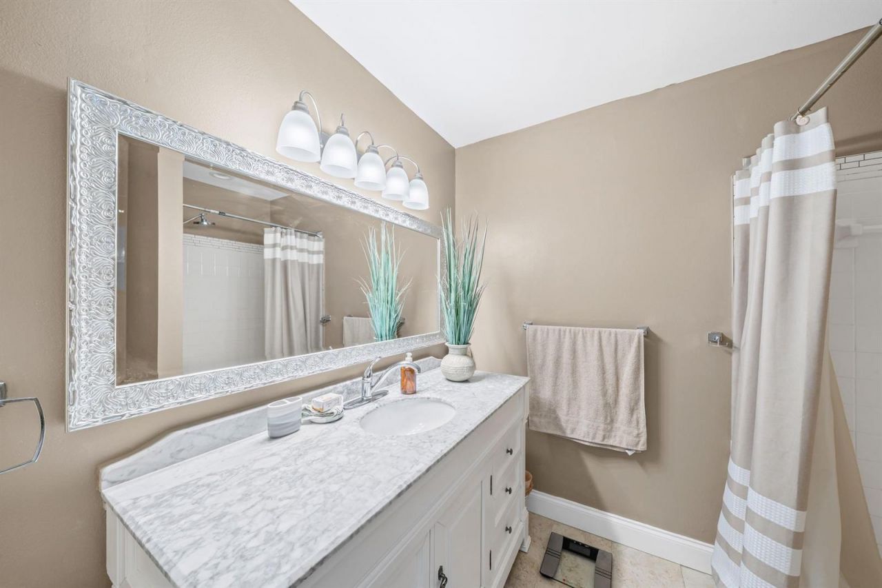 747 NW 30th Avenue , Unit D, Delray Beach, FL 33445 Photo