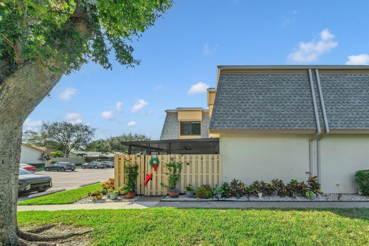 747 NW 30th Avenue , Unit D, Delray Beach, FL 33445 Photo