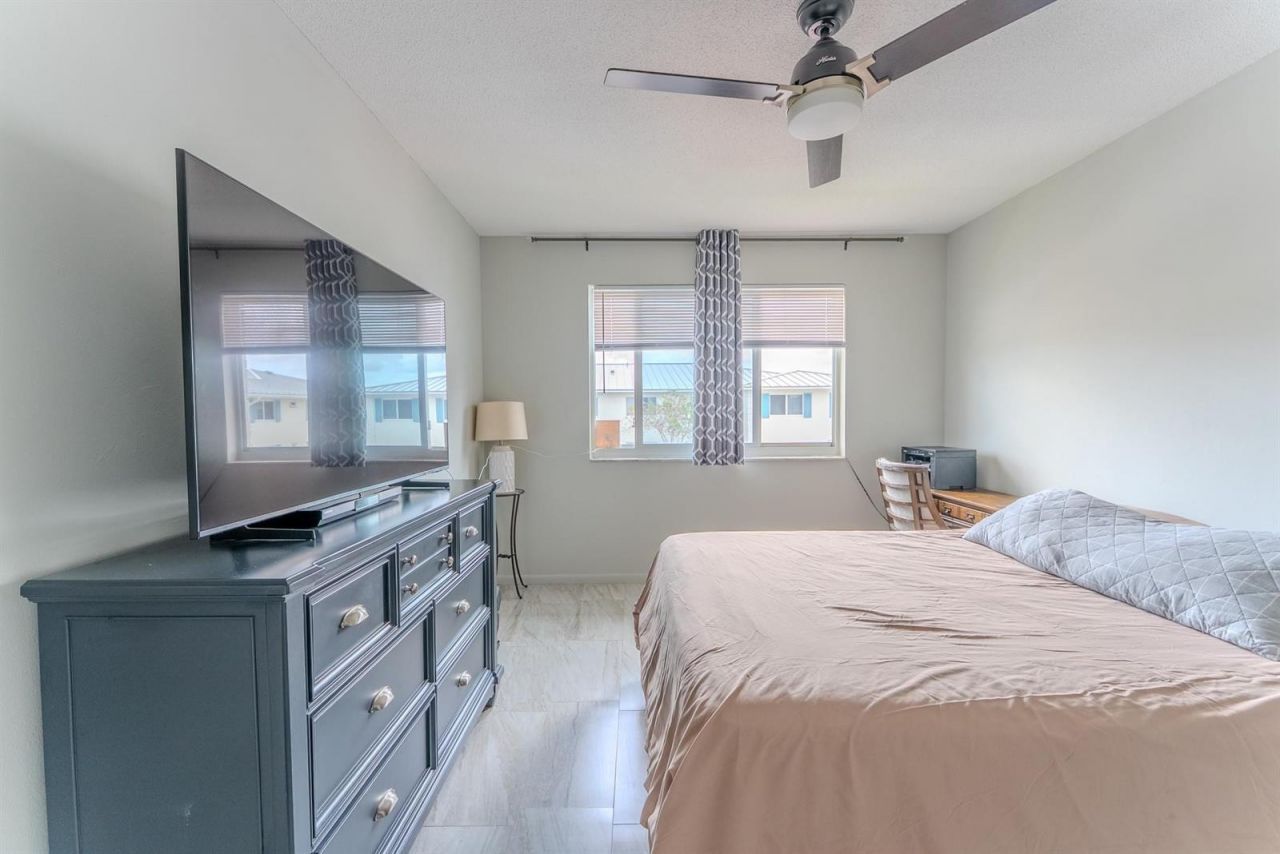 6260 NE 18th Avenue , Unit 824, Fort Lauderdale, FL 33334 Photo