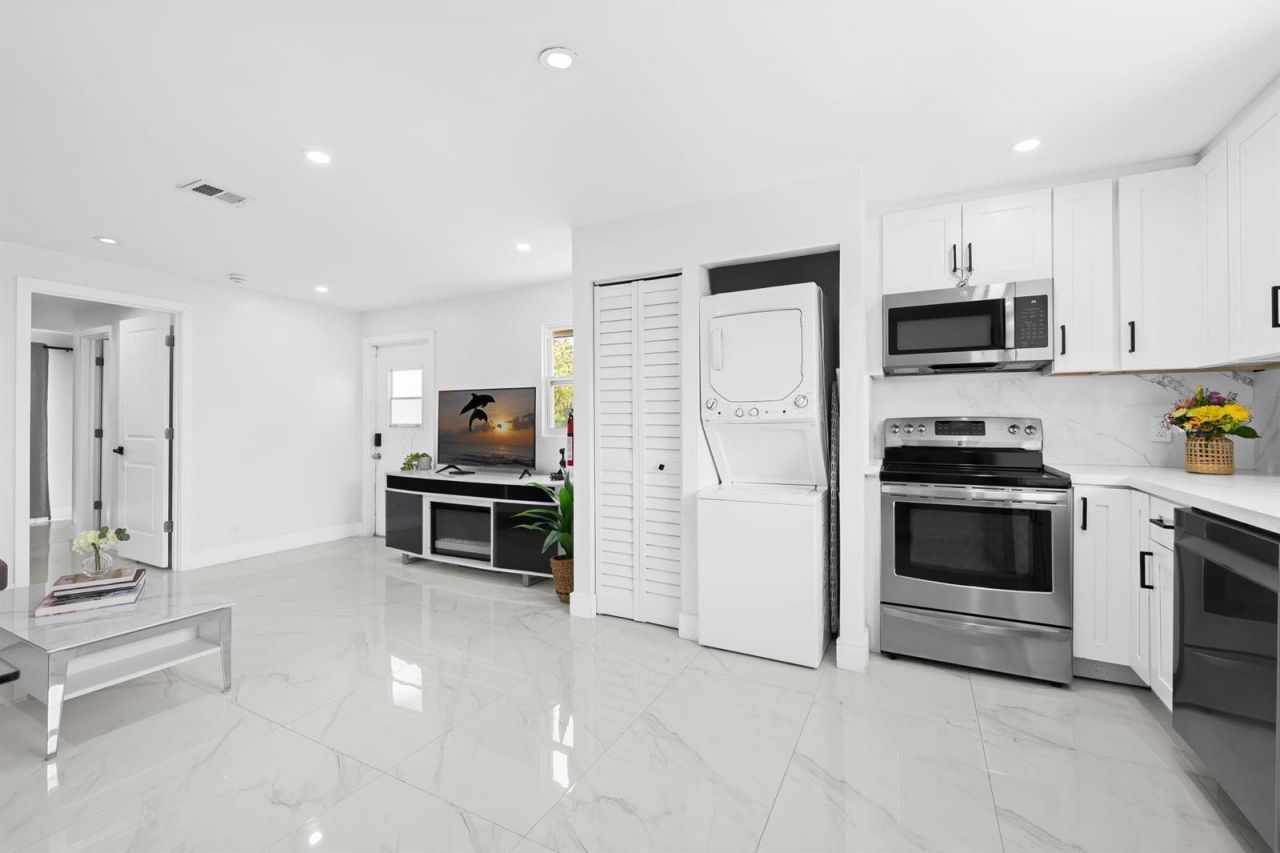865 NE 23rd Terrace , Pompano Beach, FL 33062 Photo