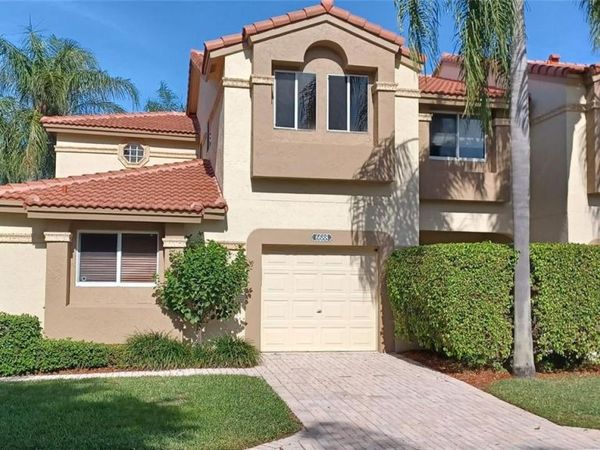 6688 Via Regina , Boca Raton, FL 33433