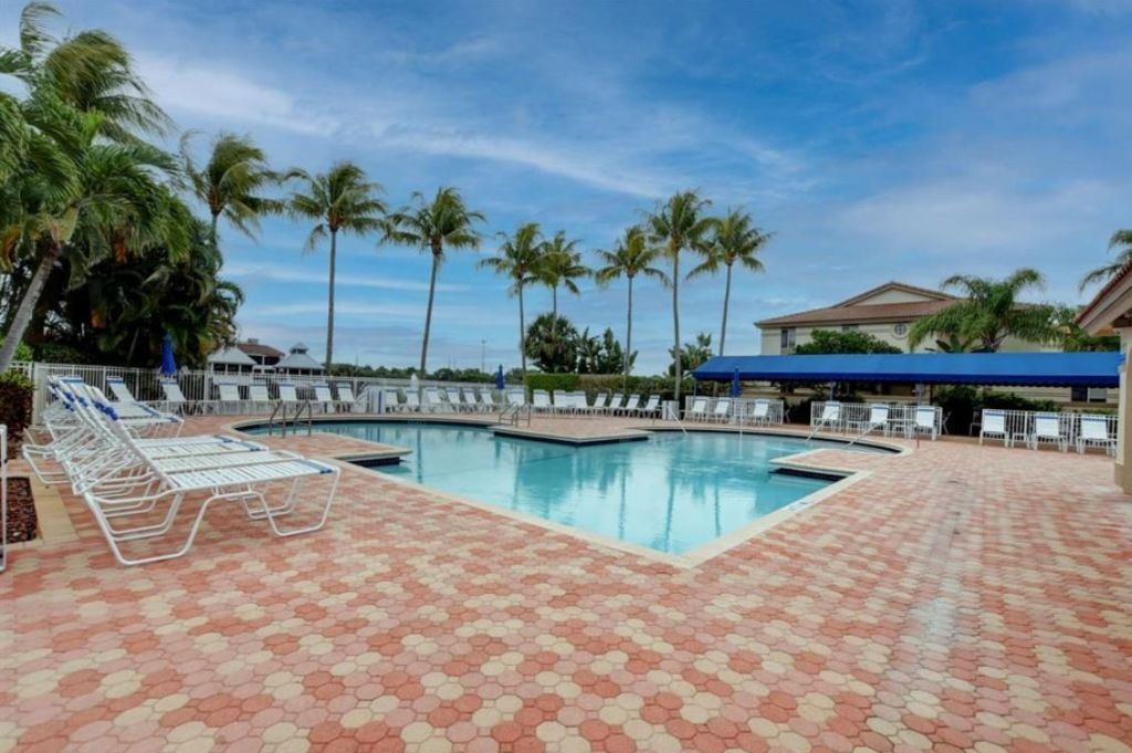 6688 Via Regina , Boca Raton, FL 33433 Photo