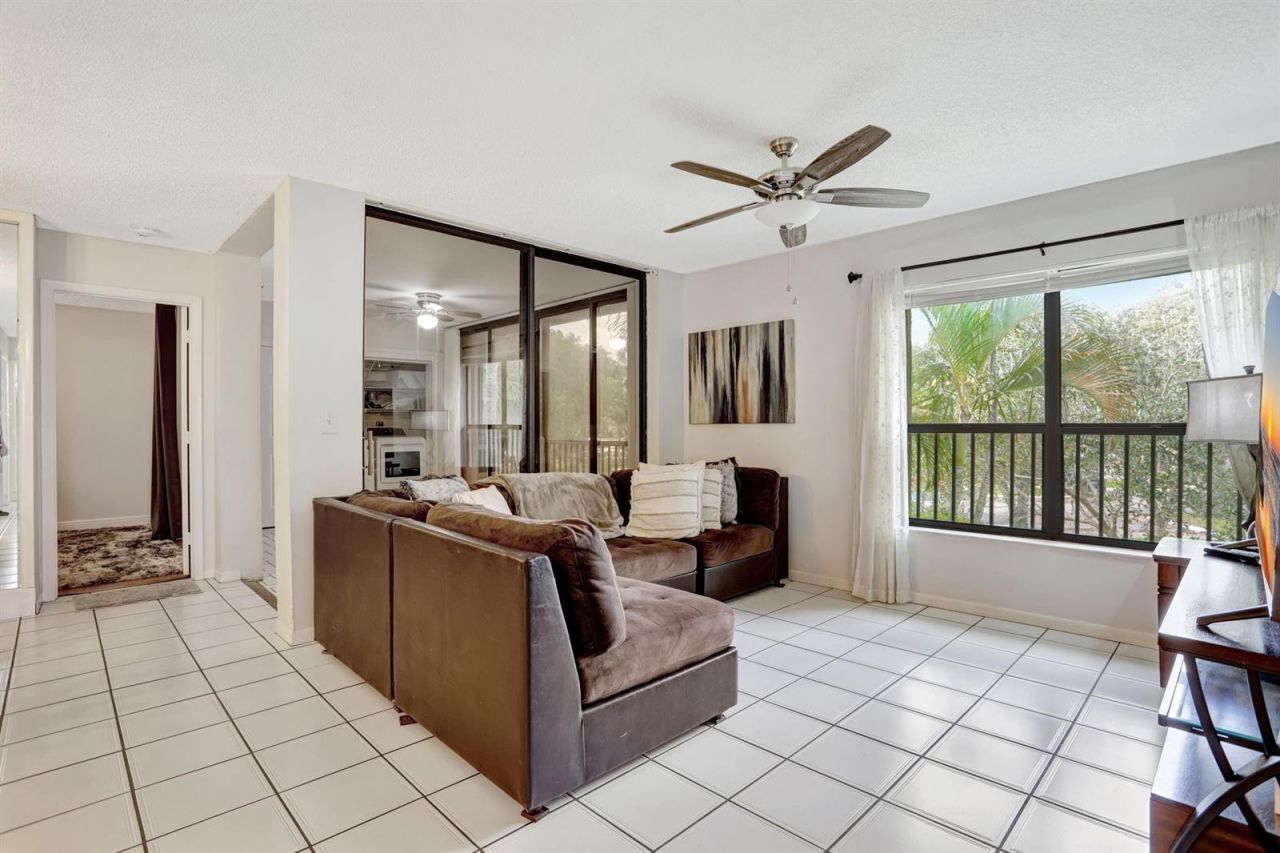 2748 S Carambola Circle , Unit 1923, Coconut Creek, FL 33066 Photo